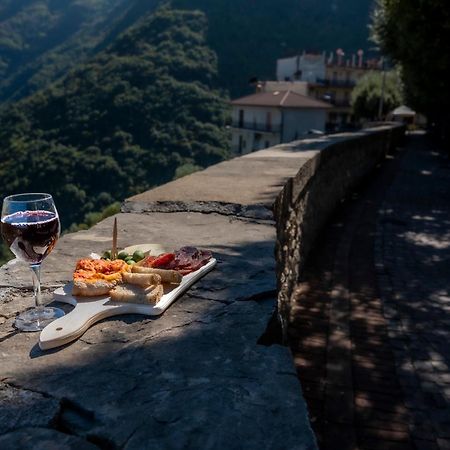 Piazza Laurino Apartments Basic Excursions Alto Cilento Cammino Giubilare Di Santelena Extérieur photo