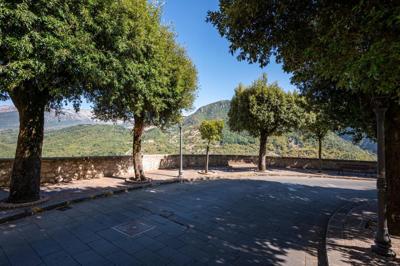 Piazza Laurino Apartments Basic Excursions Alto Cilento Cammino Giubilare Di Santelena Extérieur photo