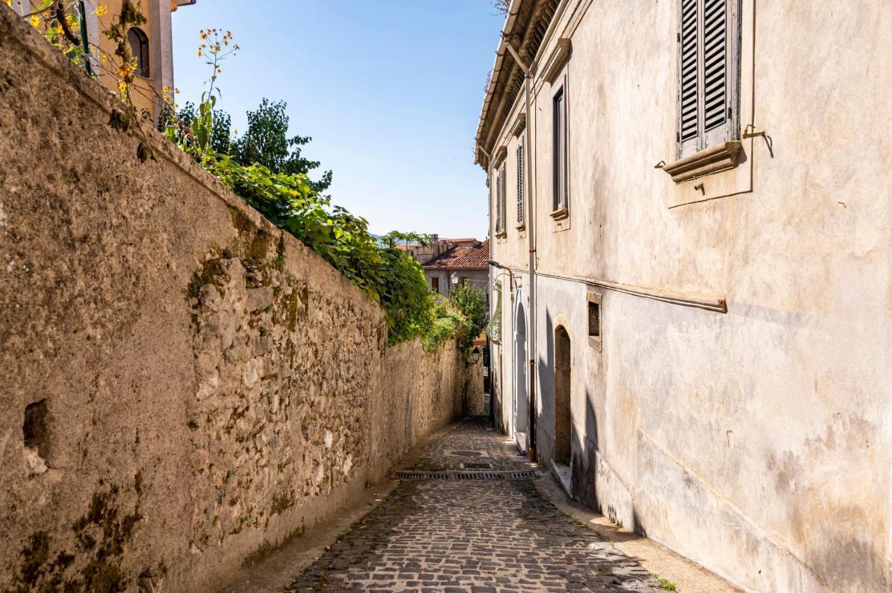 Piazza Laurino Apartments Basic Excursions Alto Cilento Cammino Giubilare Di Santelena Extérieur photo