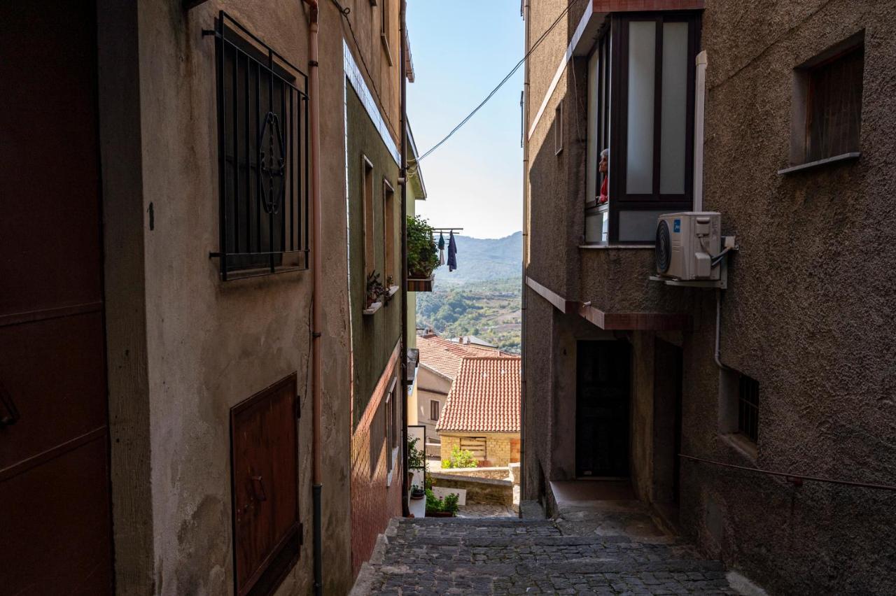 Piazza Laurino Apartments Basic Excursions Alto Cilento Cammino Giubilare Di Santelena Extérieur photo