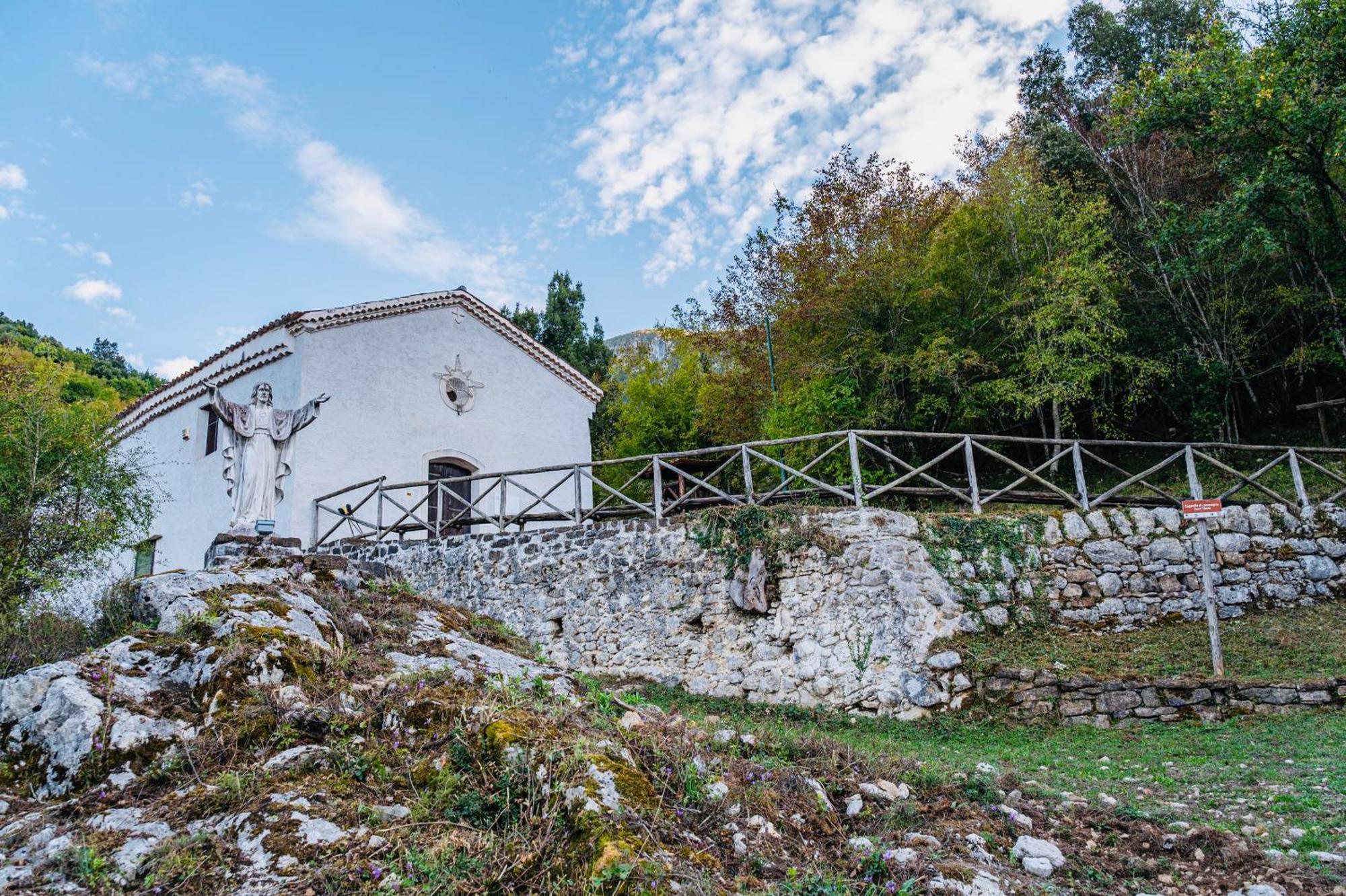 Piazza Laurino Apartments Basic Excursions Alto Cilento Cammino Giubilare Di Santelena Extérieur photo