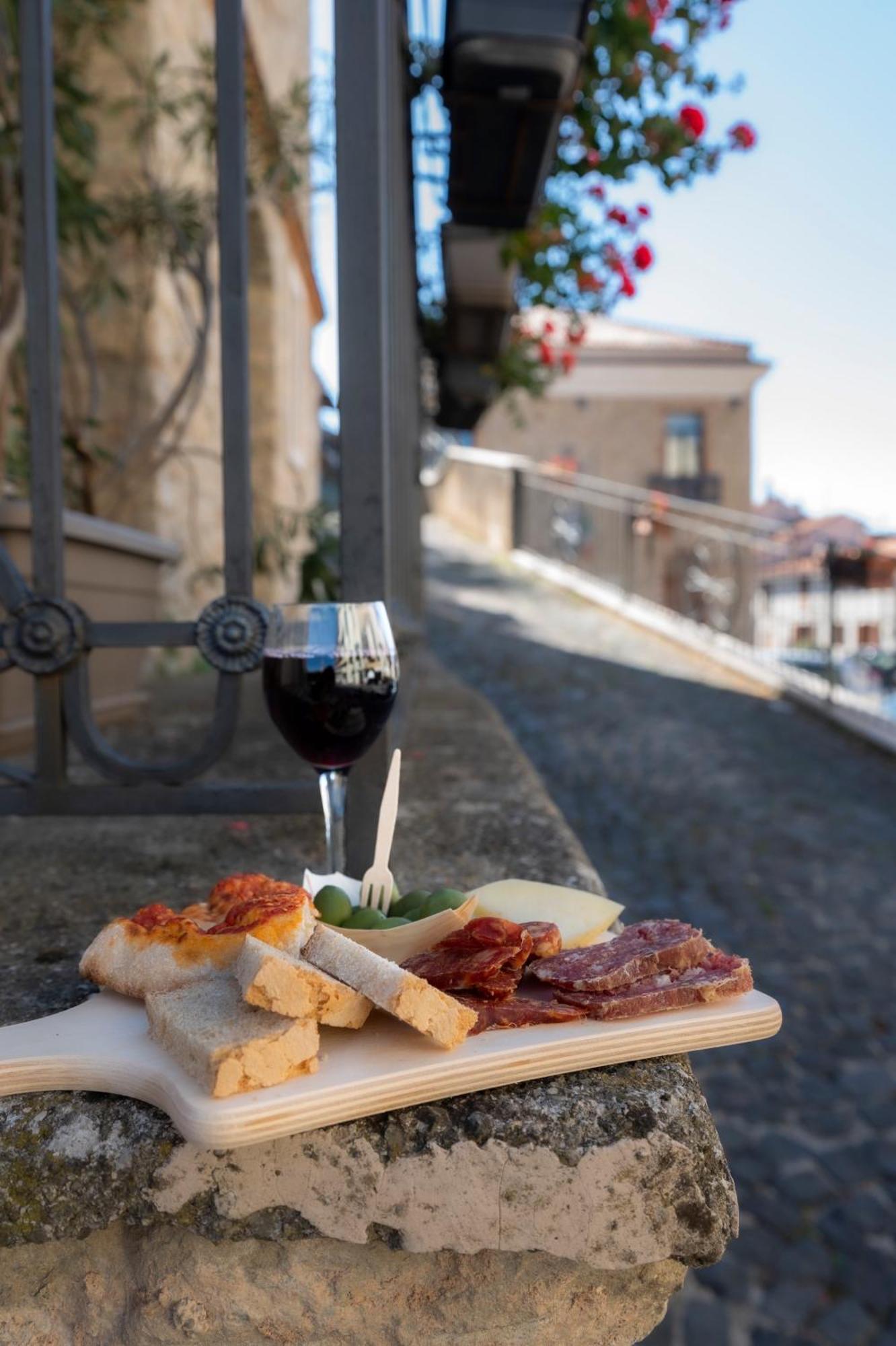 Piazza Laurino Apartments Basic Excursions Alto Cilento Cammino Giubilare Di Santelena Extérieur photo