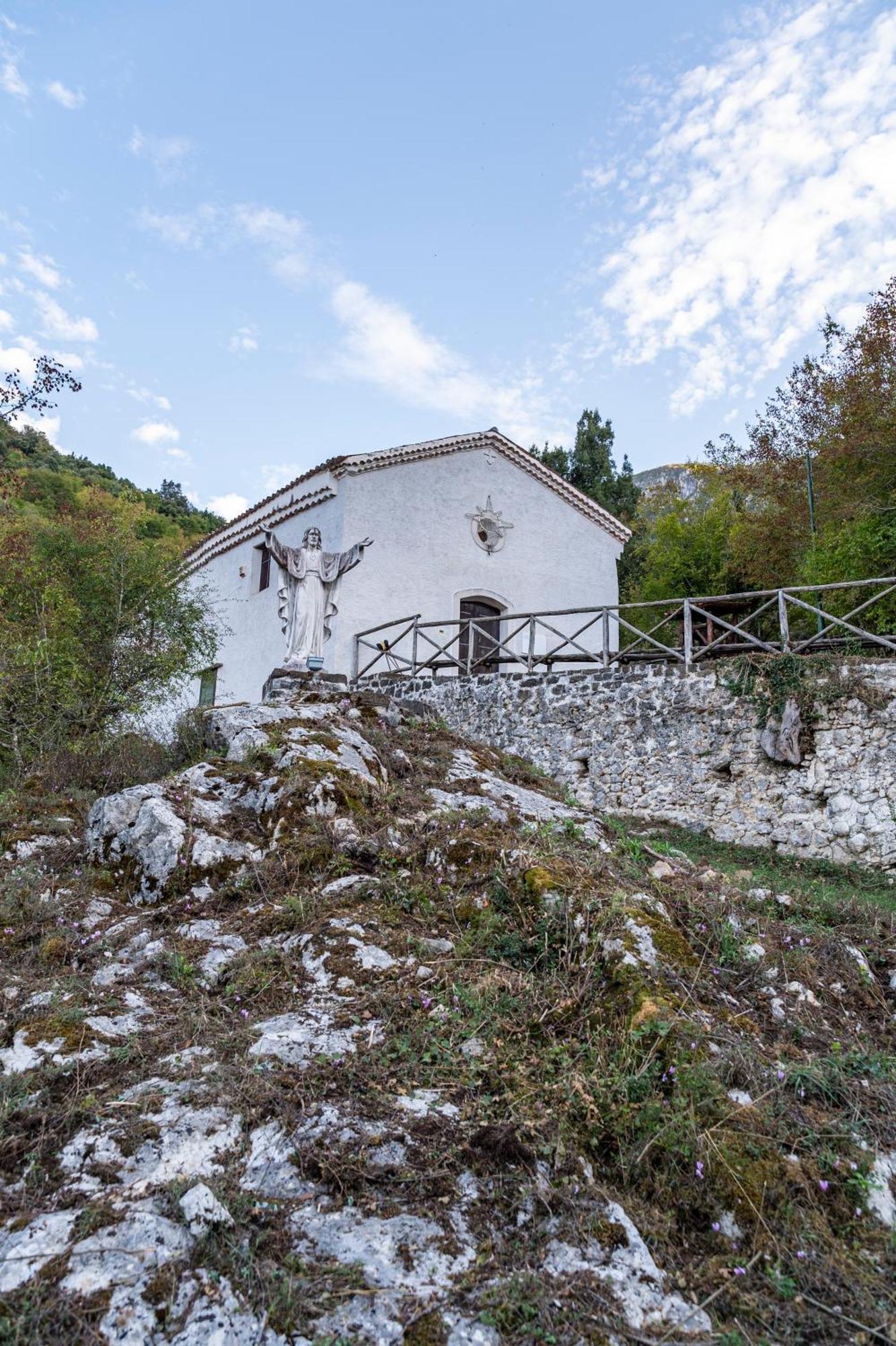 Piazza Laurino Apartments Basic Excursions Alto Cilento Pellegrinaggio Giubilare Extérieur photo